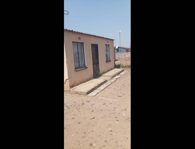 2 BEDROOM HOUSE FOR SALE IN PALM RIDGE EXT 2